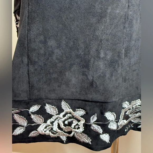 Curations Open Front Faux Suede Duster Black w/ Silver Embroidery Women’s Large - Picture 5 of 11